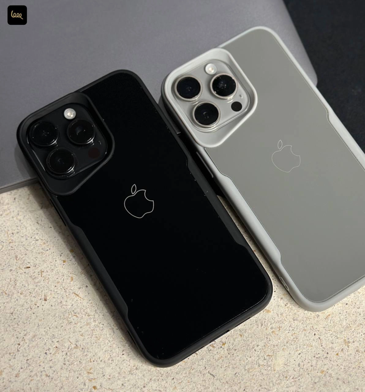 قاب آیفون ونوم گلوسی Venom Glossy با پشت اکریلیک براق و حاشیه TPU منعطف در رنگ مشکی و نچرال تیتانیوم