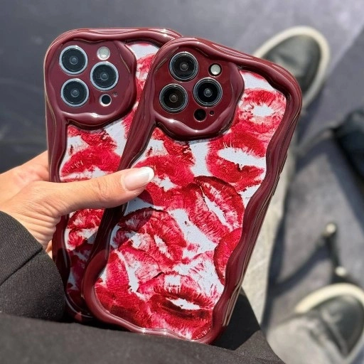 قاب گوشی کیس واینی (Kiss Case)