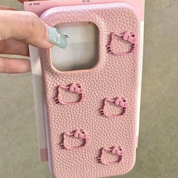 قاب آیفون Kitty Leather Pink Case صورتی با روکش چرمی و طرح برجسته کیتی روی بدنه