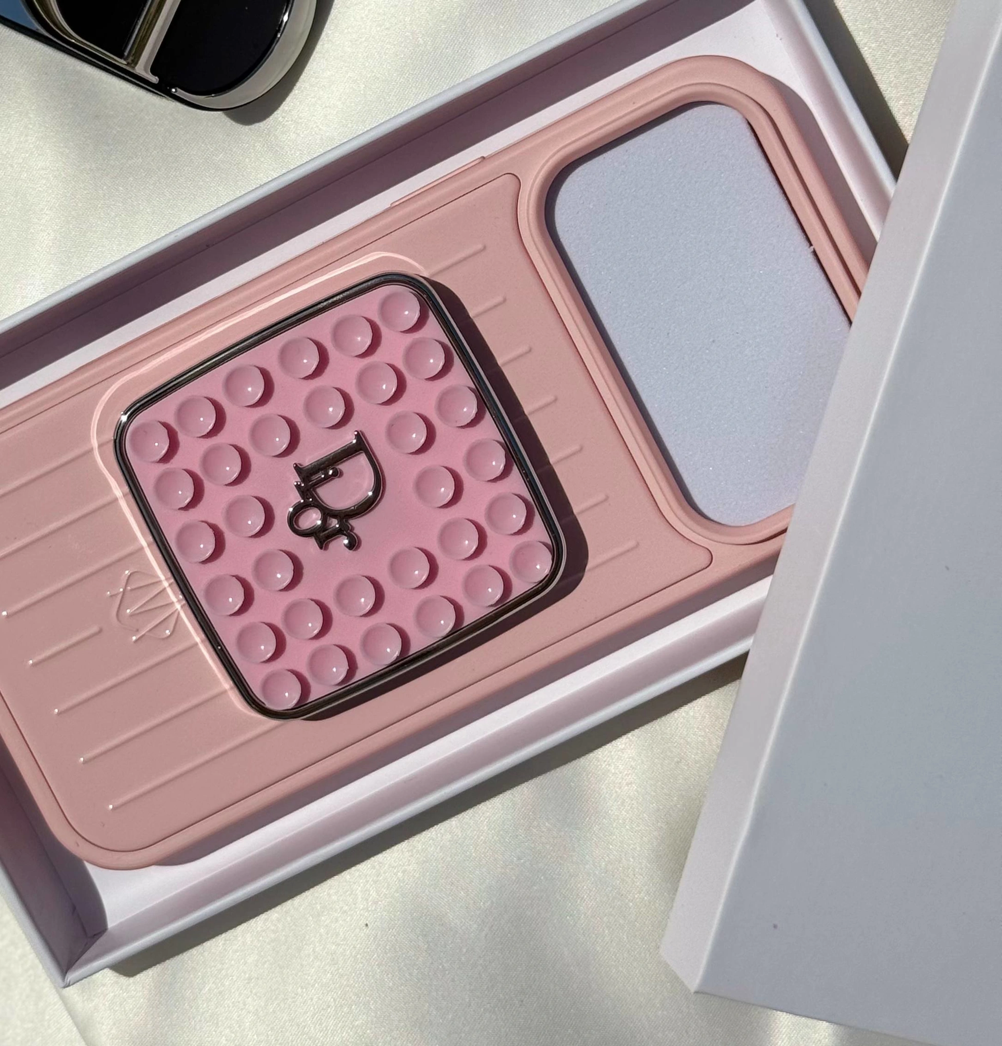چسبونکی صورتی دیور مستر کوالیتی (Dior Octobuddy) چسبونکی صورتی دیور مستر کوالیتی (Dior Octobuddy)