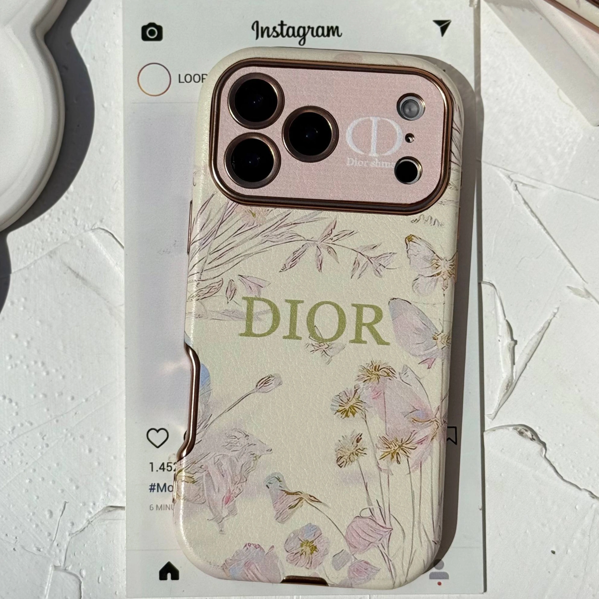 قاب گوشی کلاسیک دیور گلدار (Classic Dior Floral)