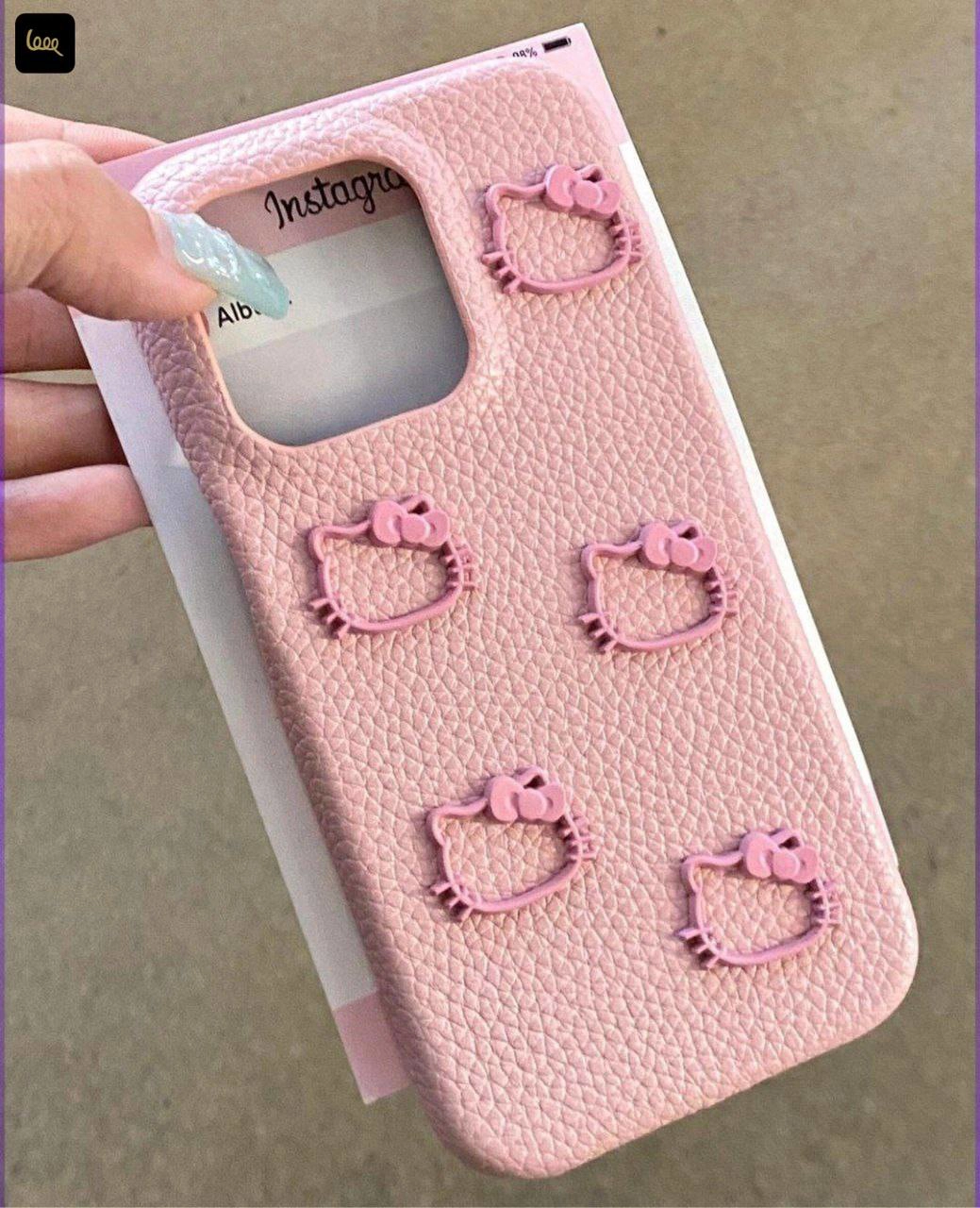 قاب آیفون Kitty Leather Pink Case صورتی با روکش چرمی و طرح برجسته کیتی روی بدنه
