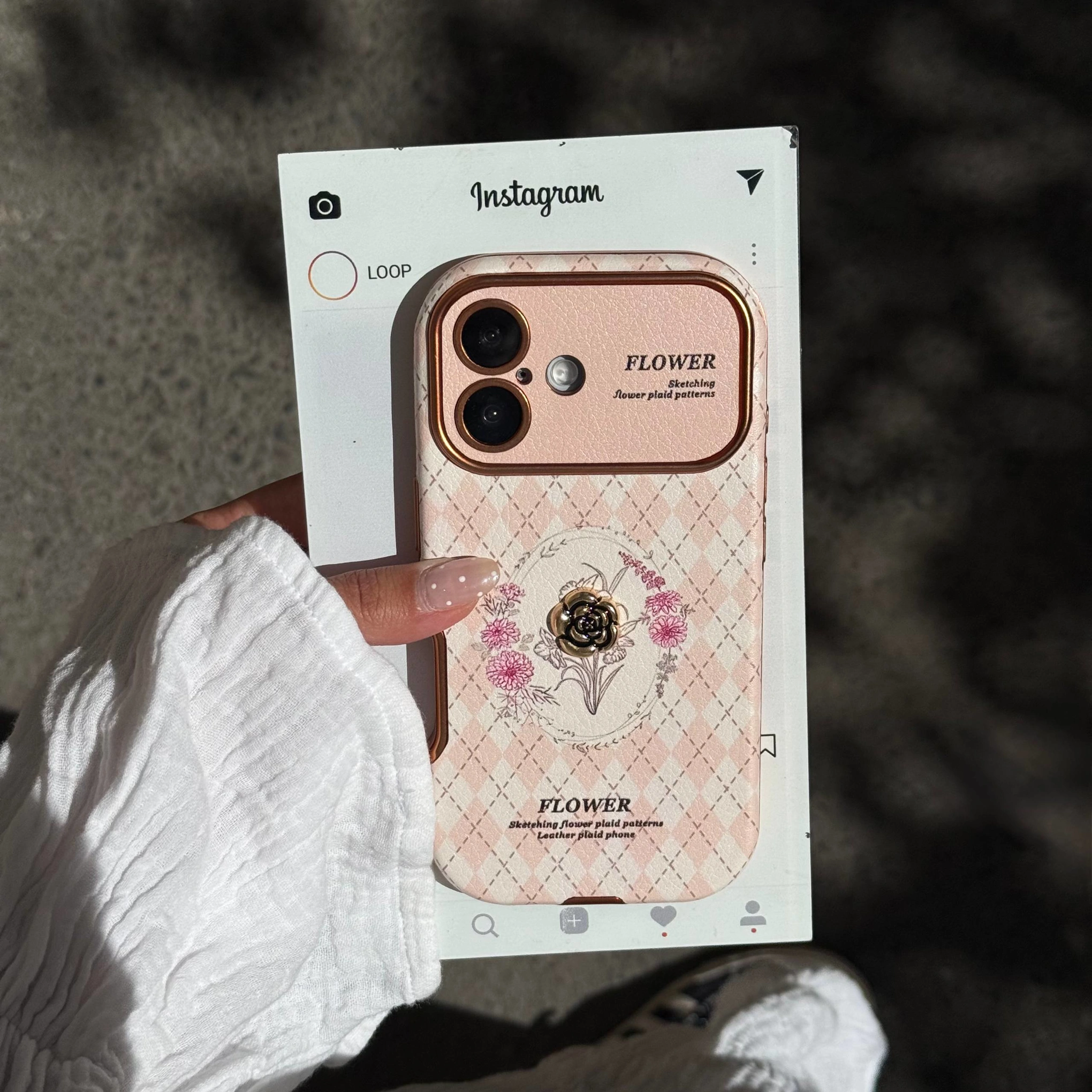 قاب گوشی کلاسیک کاملیا صورتی (Classic Camelia Pink) قاب گوشی کلاسیک کاملیا صورتی (Classic Camelia Pink)