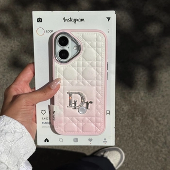 قاب گوشی دیور چرمی دایموندی پینکی (Dior Leather Diamond Pinky)