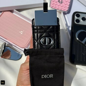 جاکارتی دیور به همراه آیینه ی کارتی دیور (Dior Card Holder + Card Mirror)